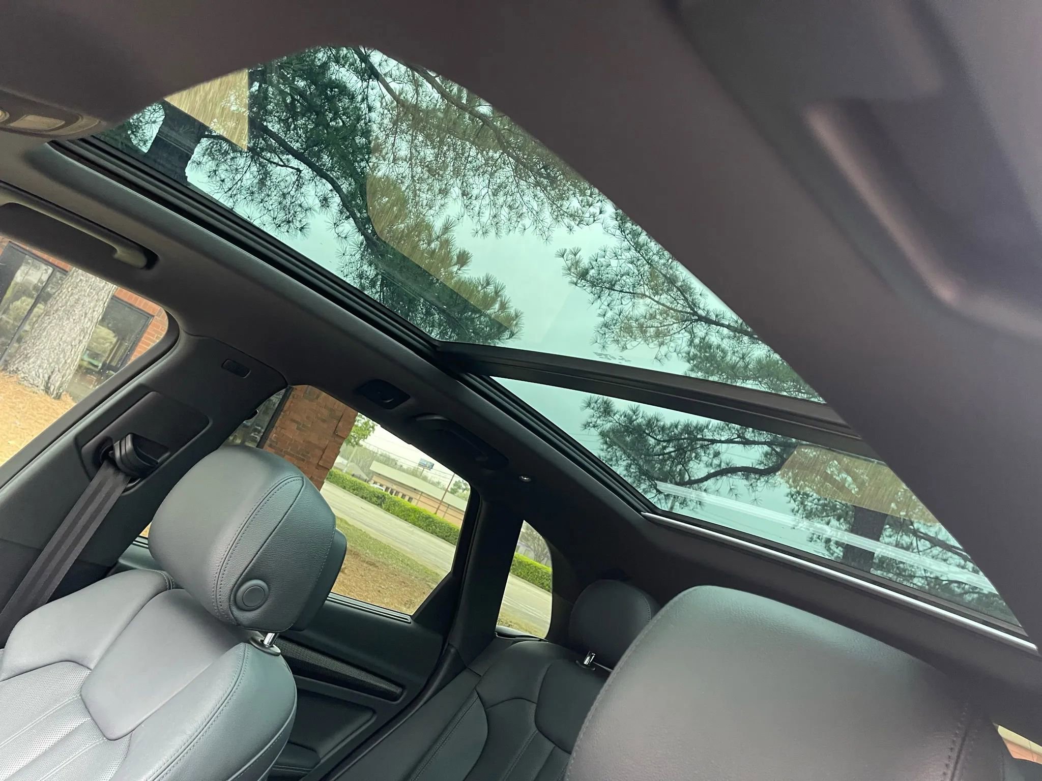 Used 2020 Audi SQ5 Prestige w/ Prestige Package image 19