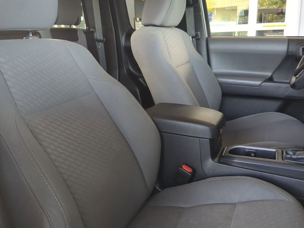 Used 2021 Toyota Tacoma SR w/ SR Convenience Package RWD image 8