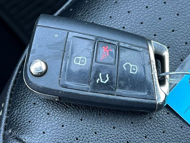 Used 2021 Volkswagen Tiguan SE R-Line image 32