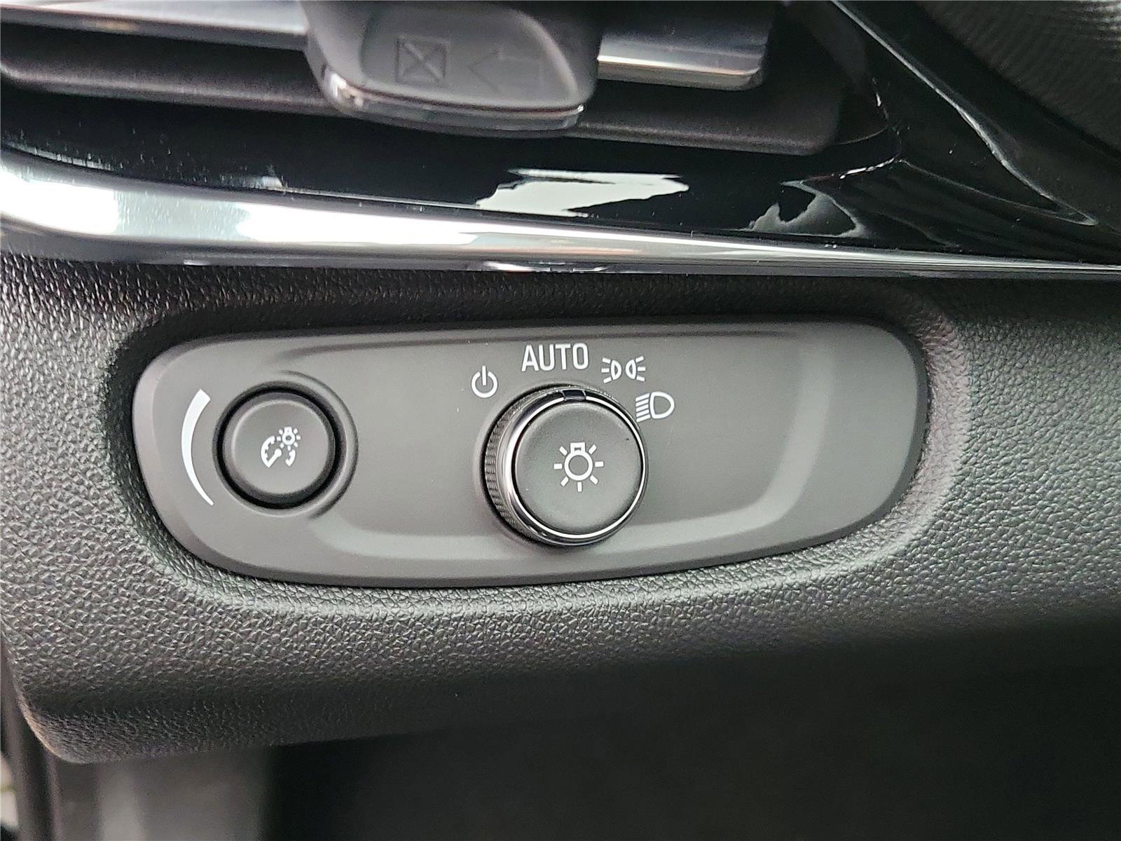 New 2026 Buick Envista Avenir image 22