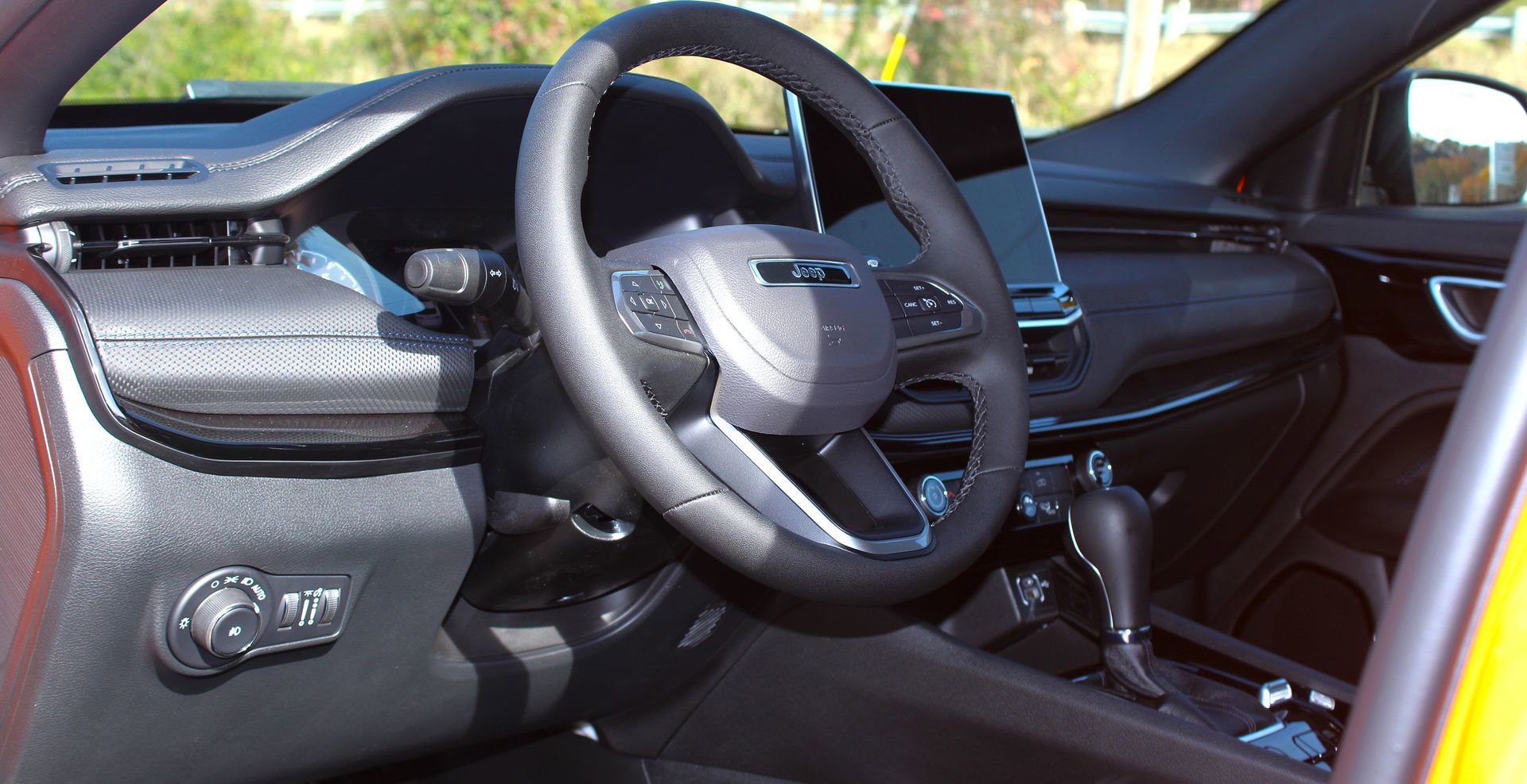 New 2026 Jeep Compass Latitude image 13