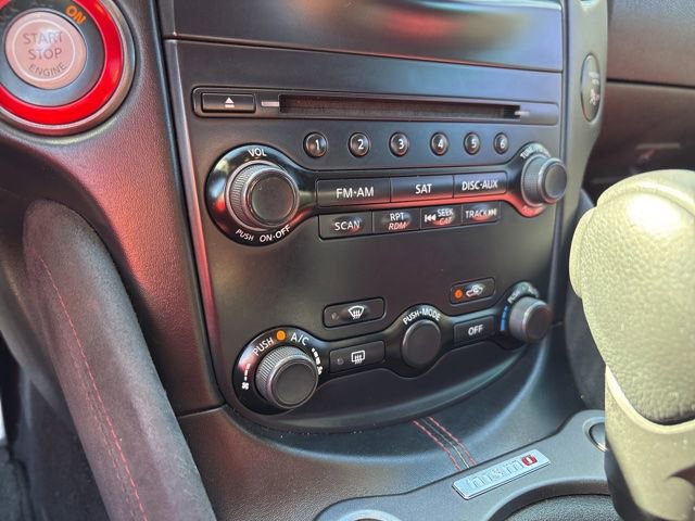 Used 2015 Nissan 370Z NISMO image 10