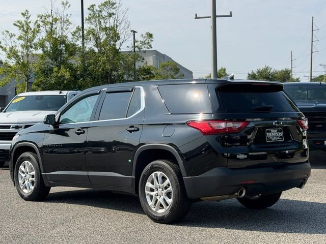 Used 2021 Chevrolet Traverse LS w/ LPO, Blackout Package FWD image 5