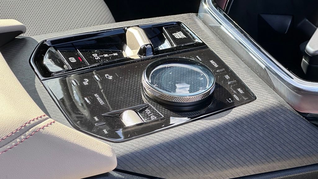 Used 2025 BMW X3 xDrive30i w/ Premium Package image 9