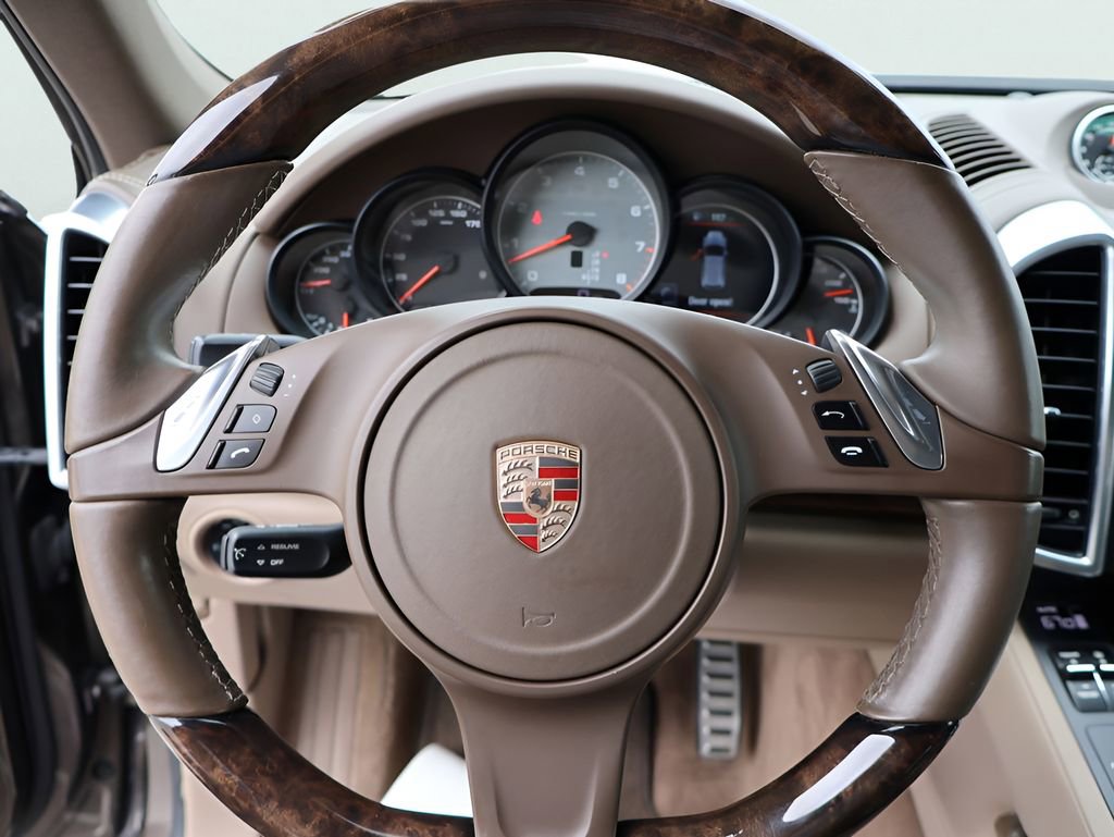 Used 2013 Porsche Cayenne S AWD/4WD image 29