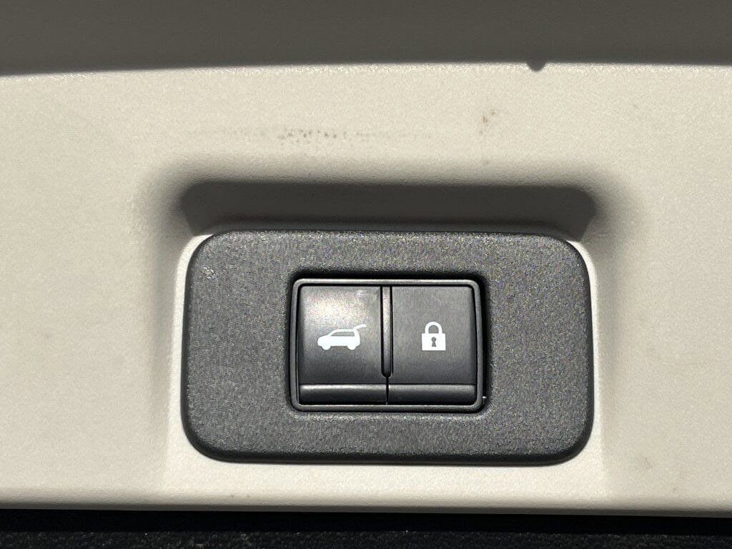 Certified 2024 Nissan Ariya AWD image 27