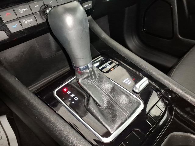 Used 2023 Jeep Compass Limited image 19