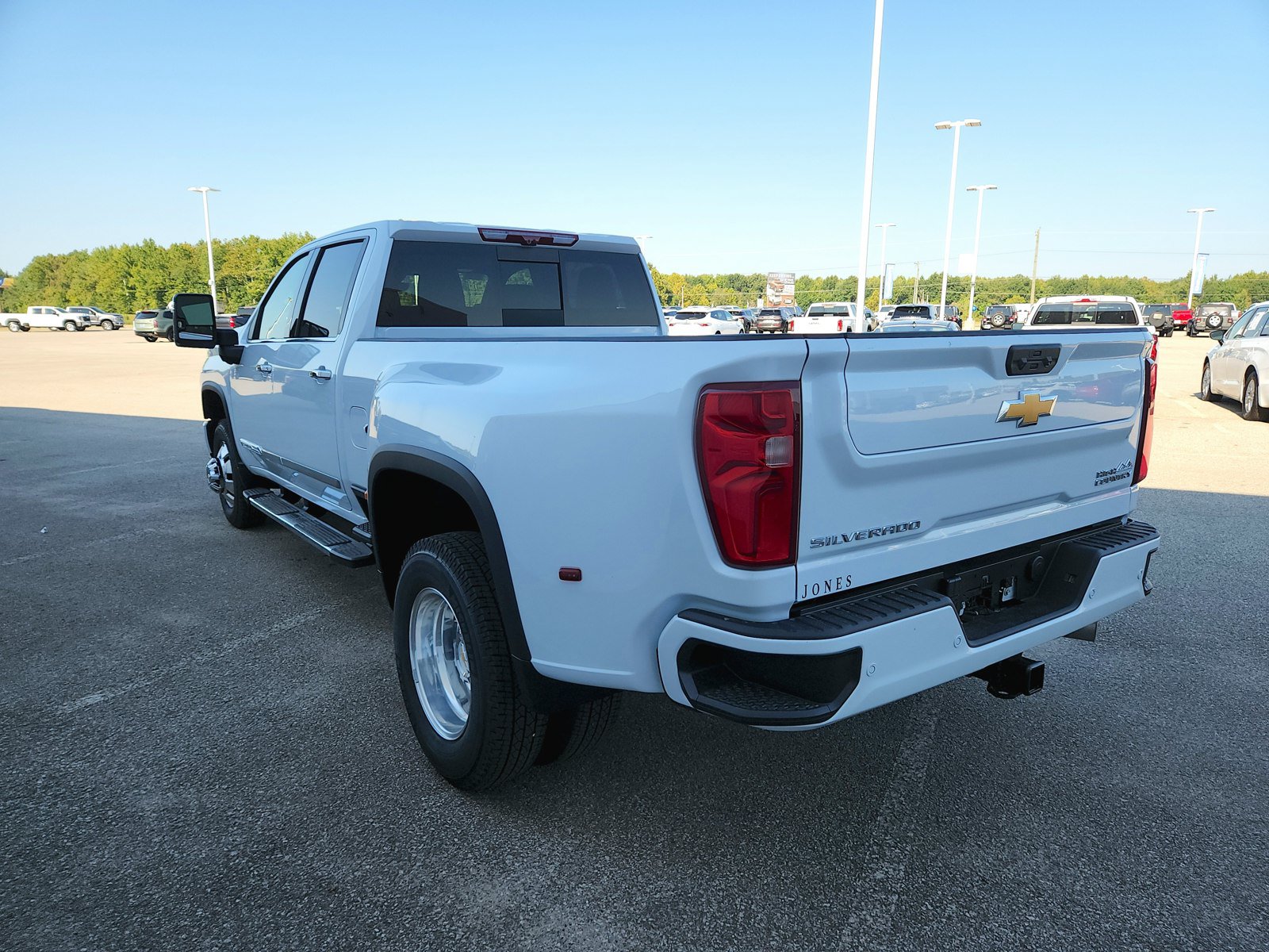 New 2026 Chevrolet Silverado 3500 High Country w/ High Country Premium Package AWD/4WD image 7