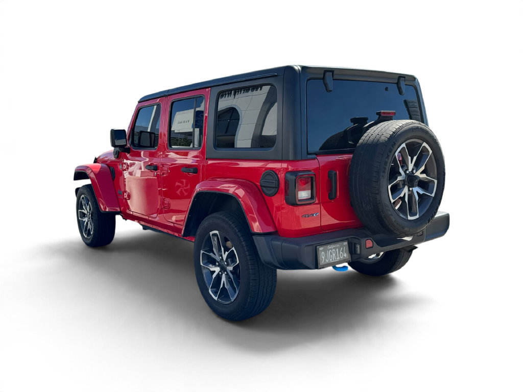 Used 2024 Jeep Wrangler Unlimited AWD/4WD image 3
