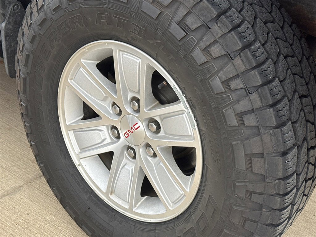 Used 2015 GMC Sierra 1500 SLE w/ SLE Value Package image 10