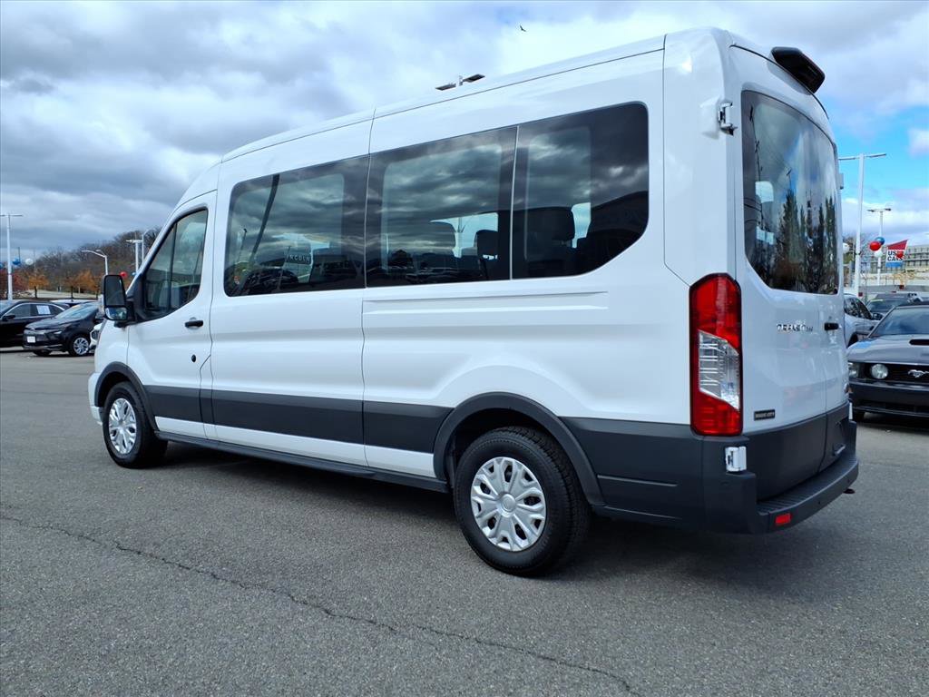 Used 2023 Ford Transit 350 XLT image 3