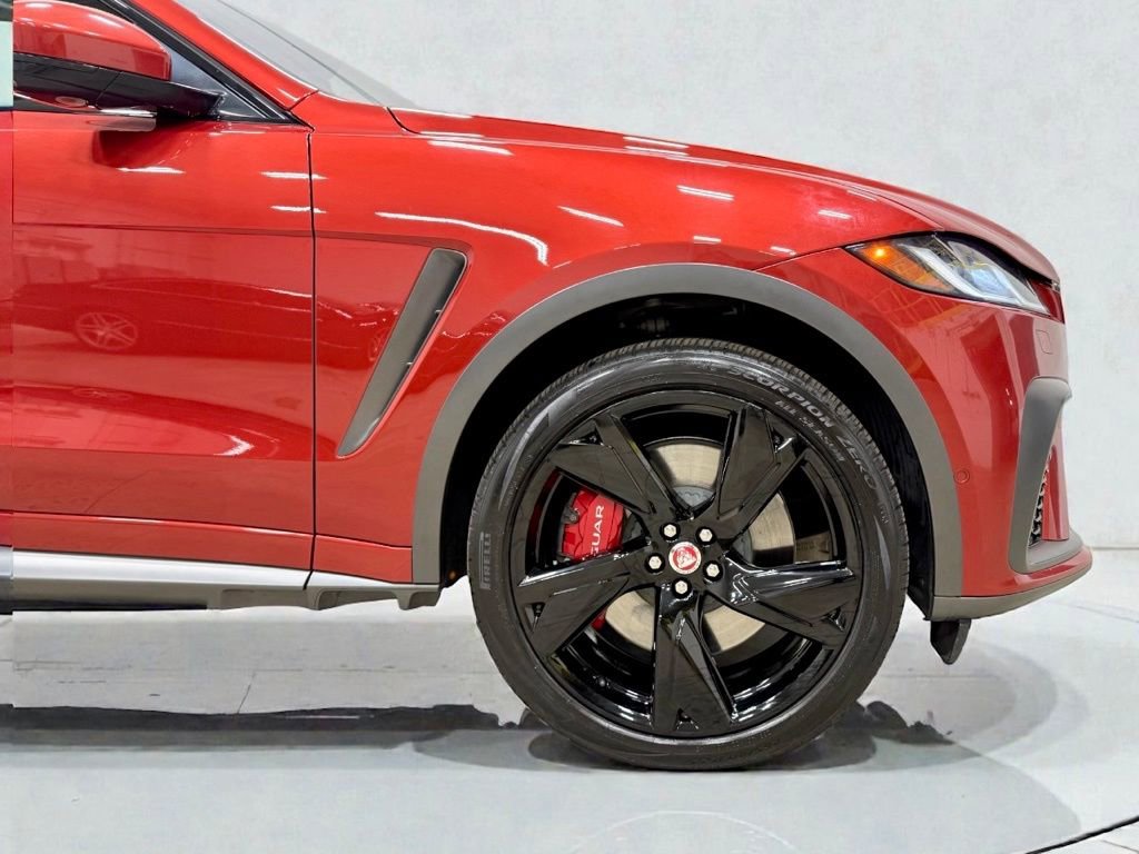 Used 2021 Jaguar F-PACE SVR image 17