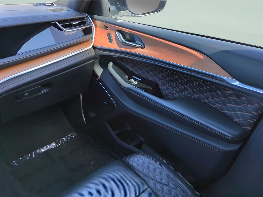 Used 2023 Jeep Grand Cherokee L Summit image 16