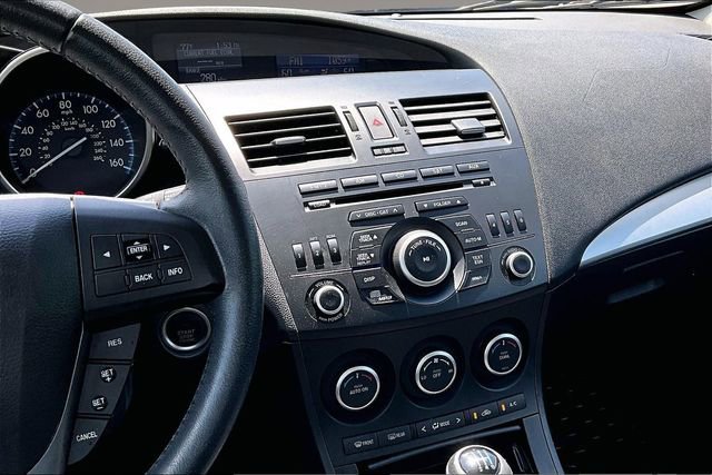 Used 2013 MAZDA MAZDA3 i Touring FWD image 8