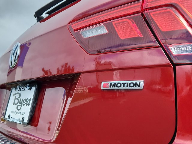 Used 2019 Volkswagen Tiguan S w/ Driver Assistance Package AWD/4WD image 15