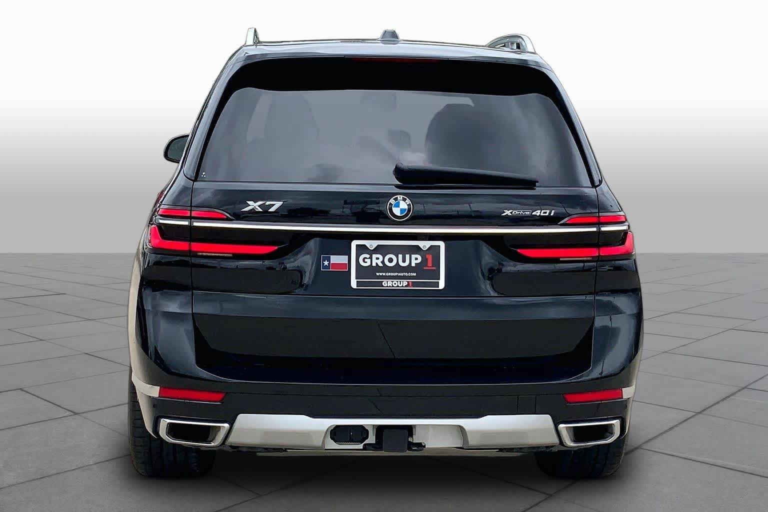 Used 2024 BMW X7 xDrive40i w/ Premium Package AWD/4WD image 5