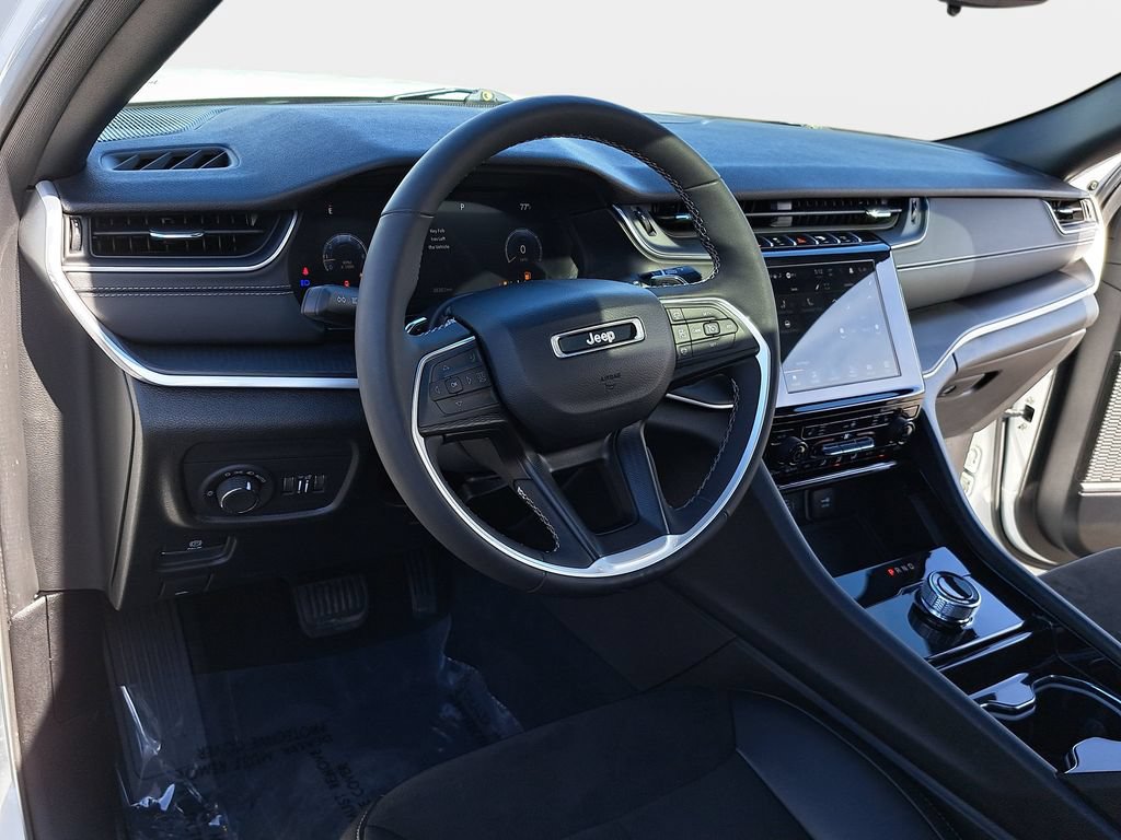 Certified 2023 Jeep Grand Cherokee L Altitude AWD/4WD image 18