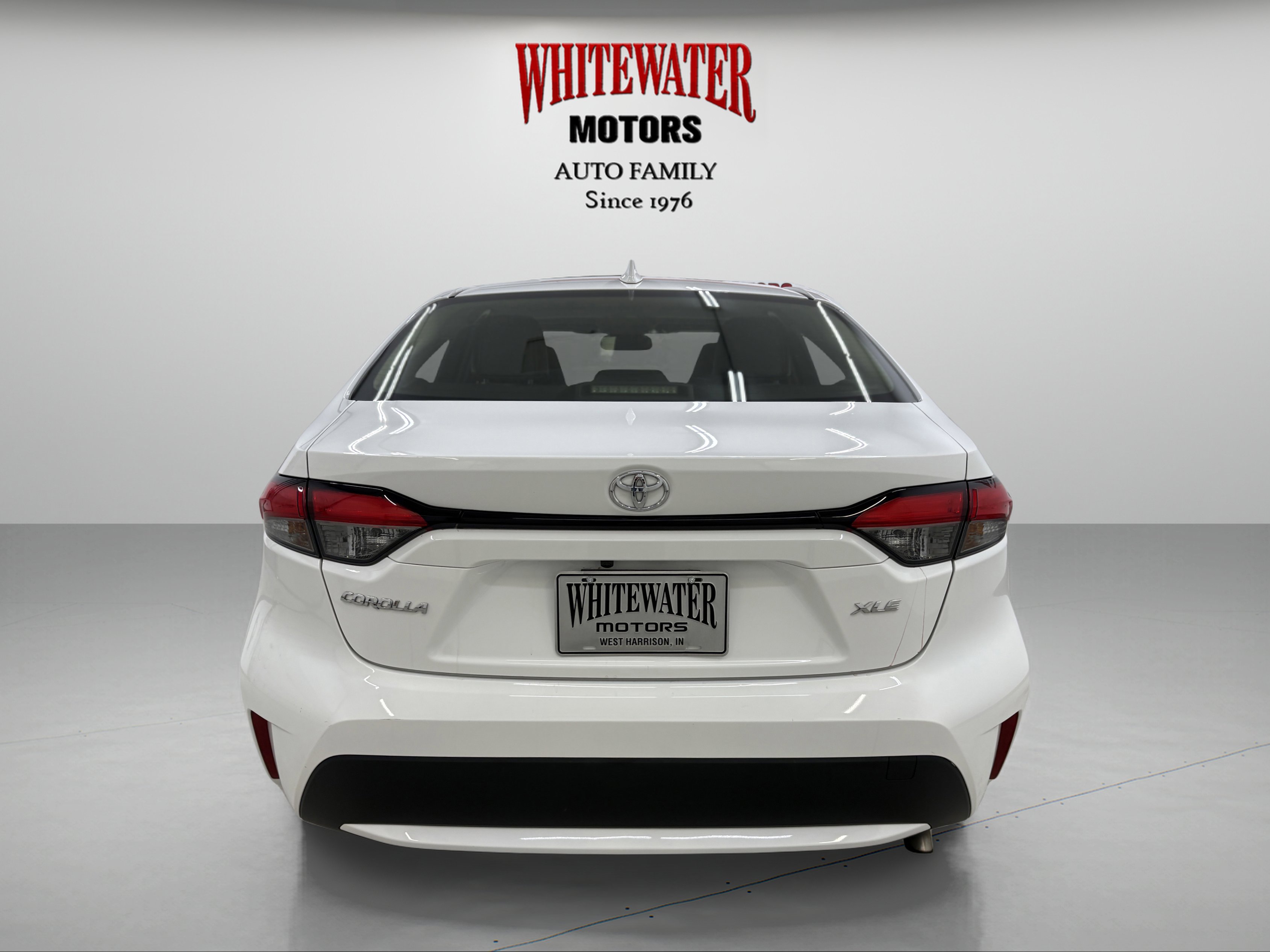 Used 2022 Toyota Corolla XLE FWD image 3