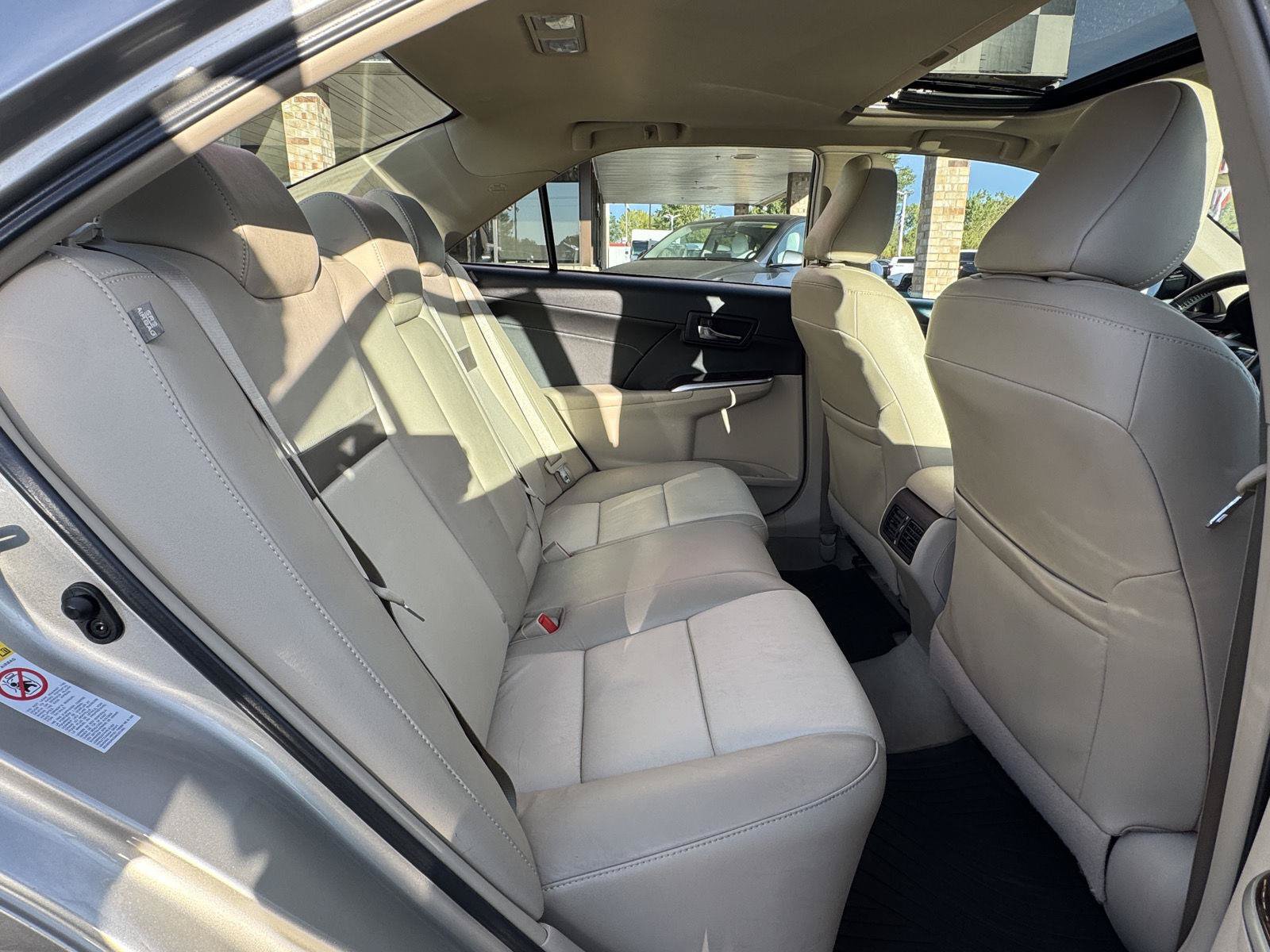 Used 2014 Toyota Camry XLE w/ Leather Package FWD image 29