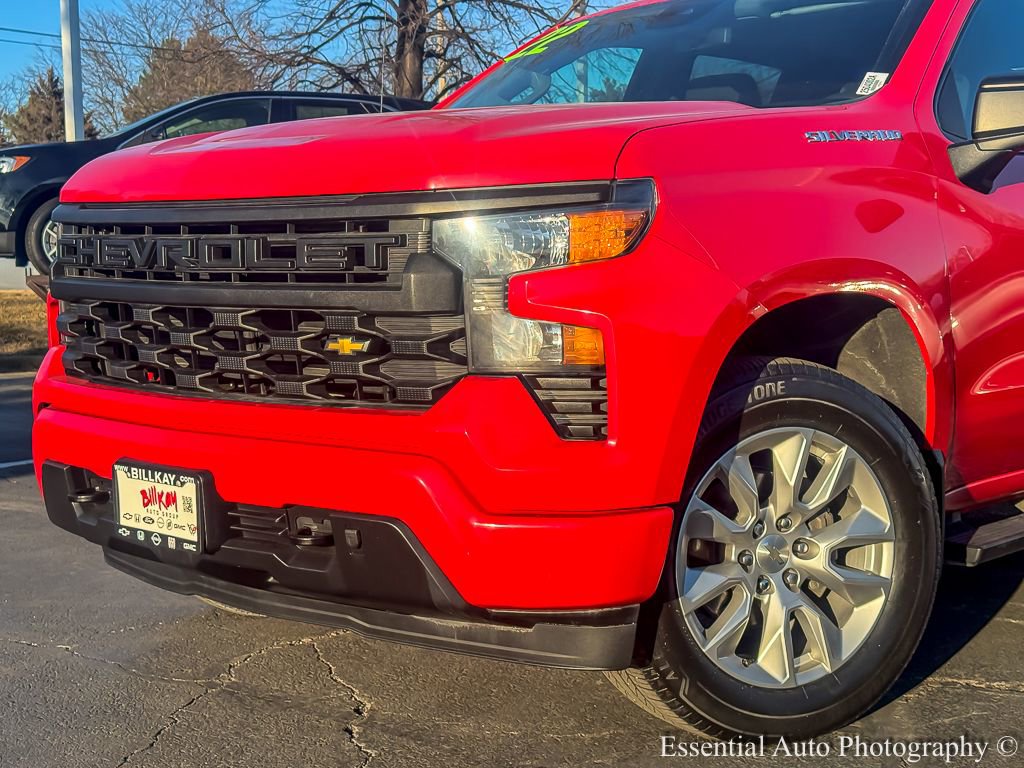 Used 2022 Chevrolet Silverado 1500 Custom image 3