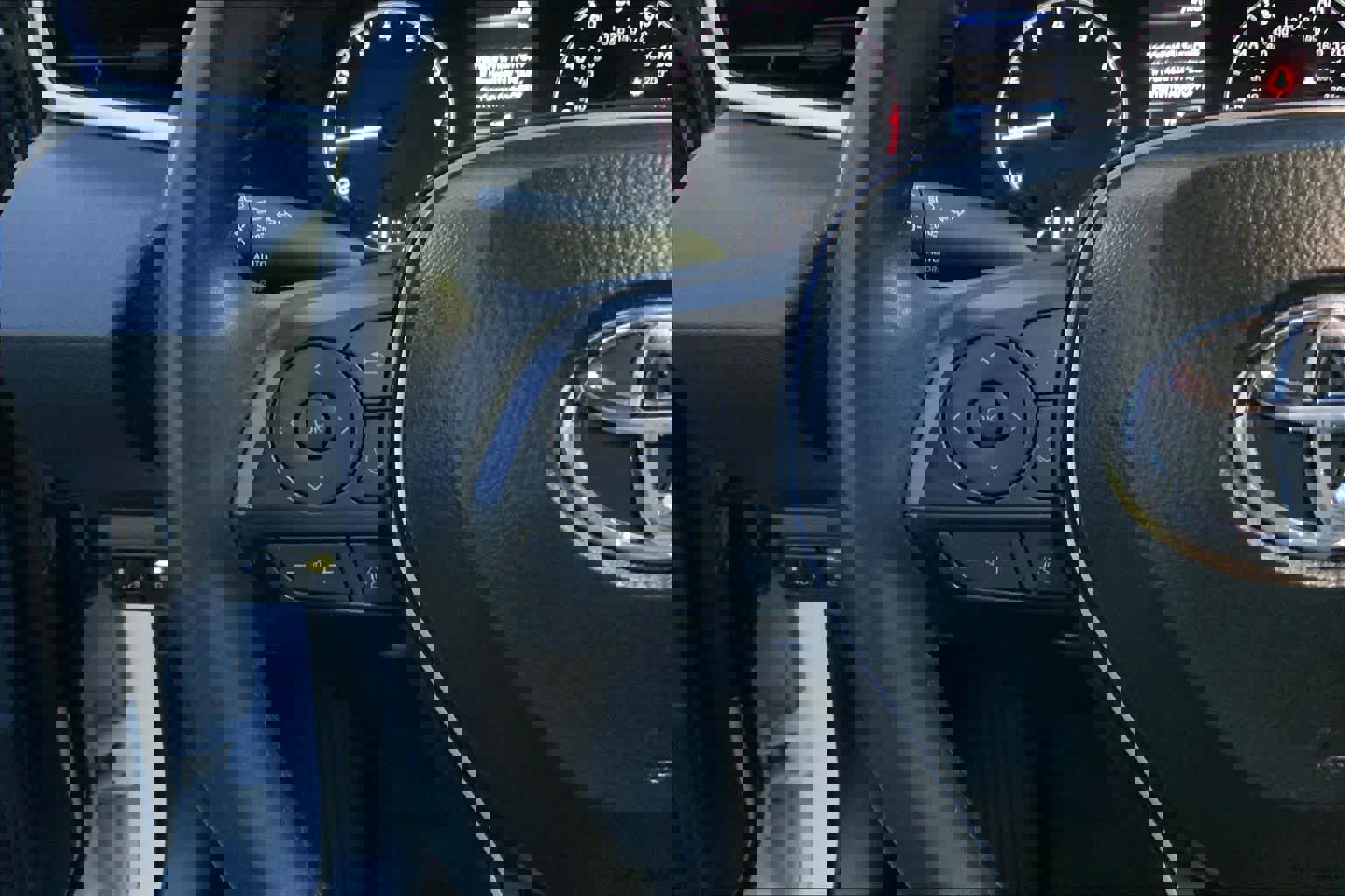 Used 2025 Toyota Corolla SE image 23