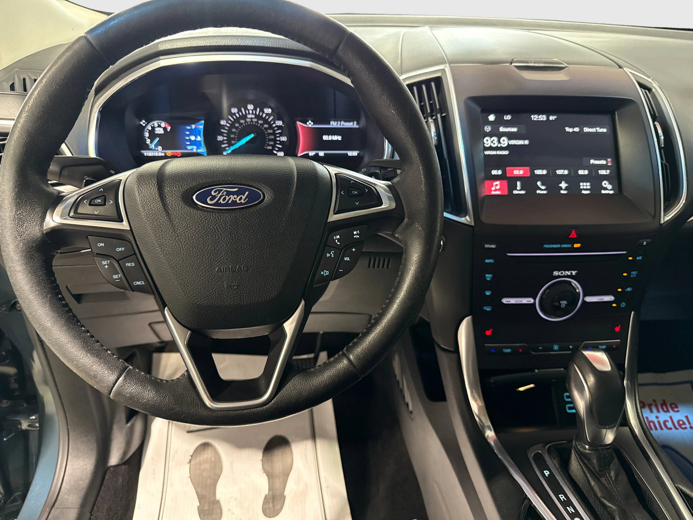 Used 2016 Ford Edge Titanium w/ Technology Package AWD/4WD image 14