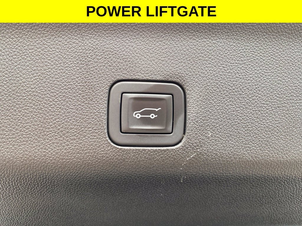 Used 2025 GMC Yukon Denali AWD/4WD image 20