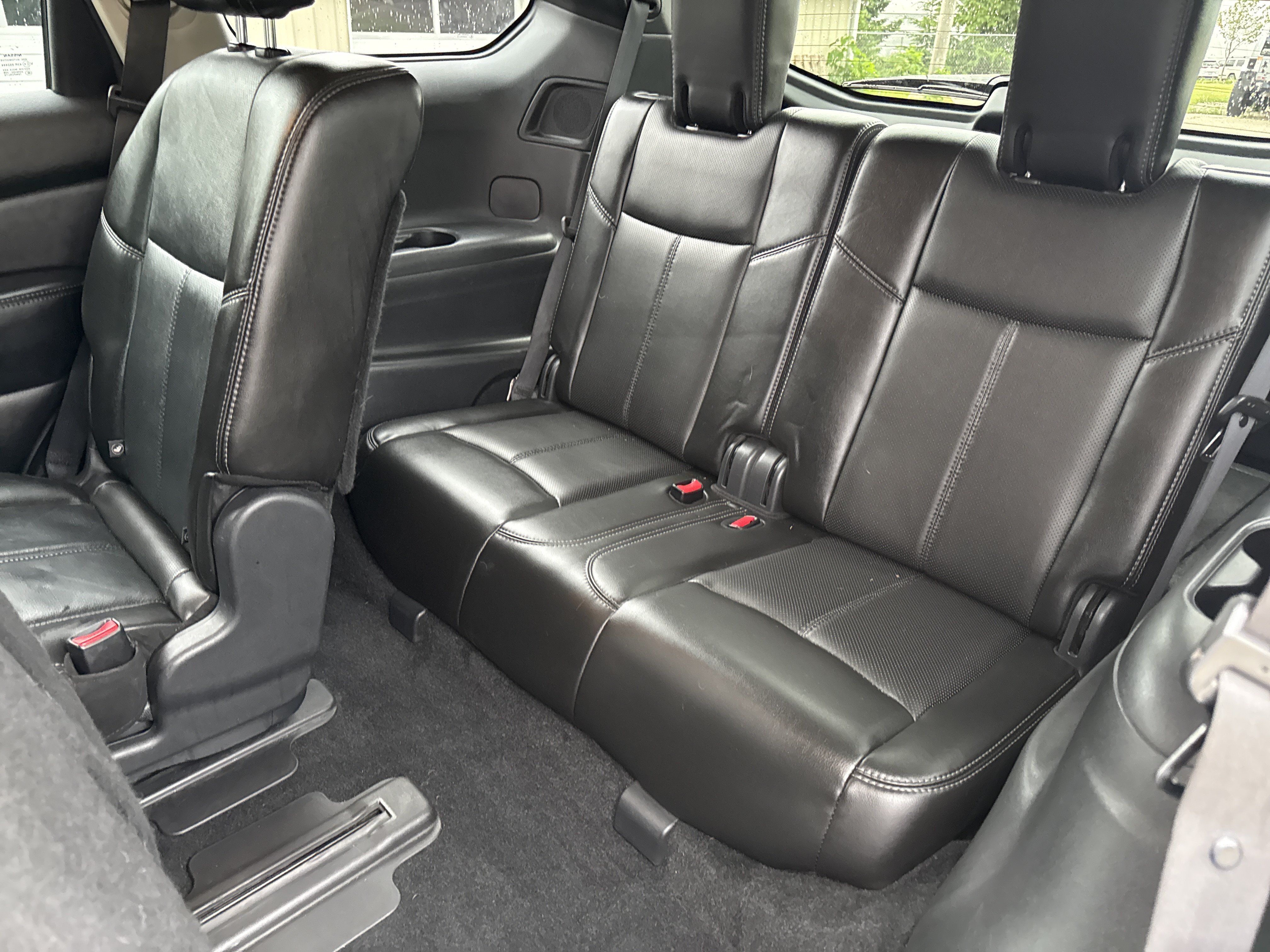 Used 2014 Nissan Pathfinder Platinum FWD image 17