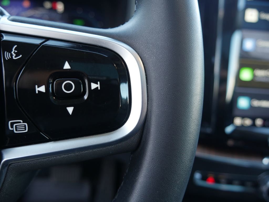 Used 2023 Volvo XC60 T8 Ultimate w/ Climate Package image 46