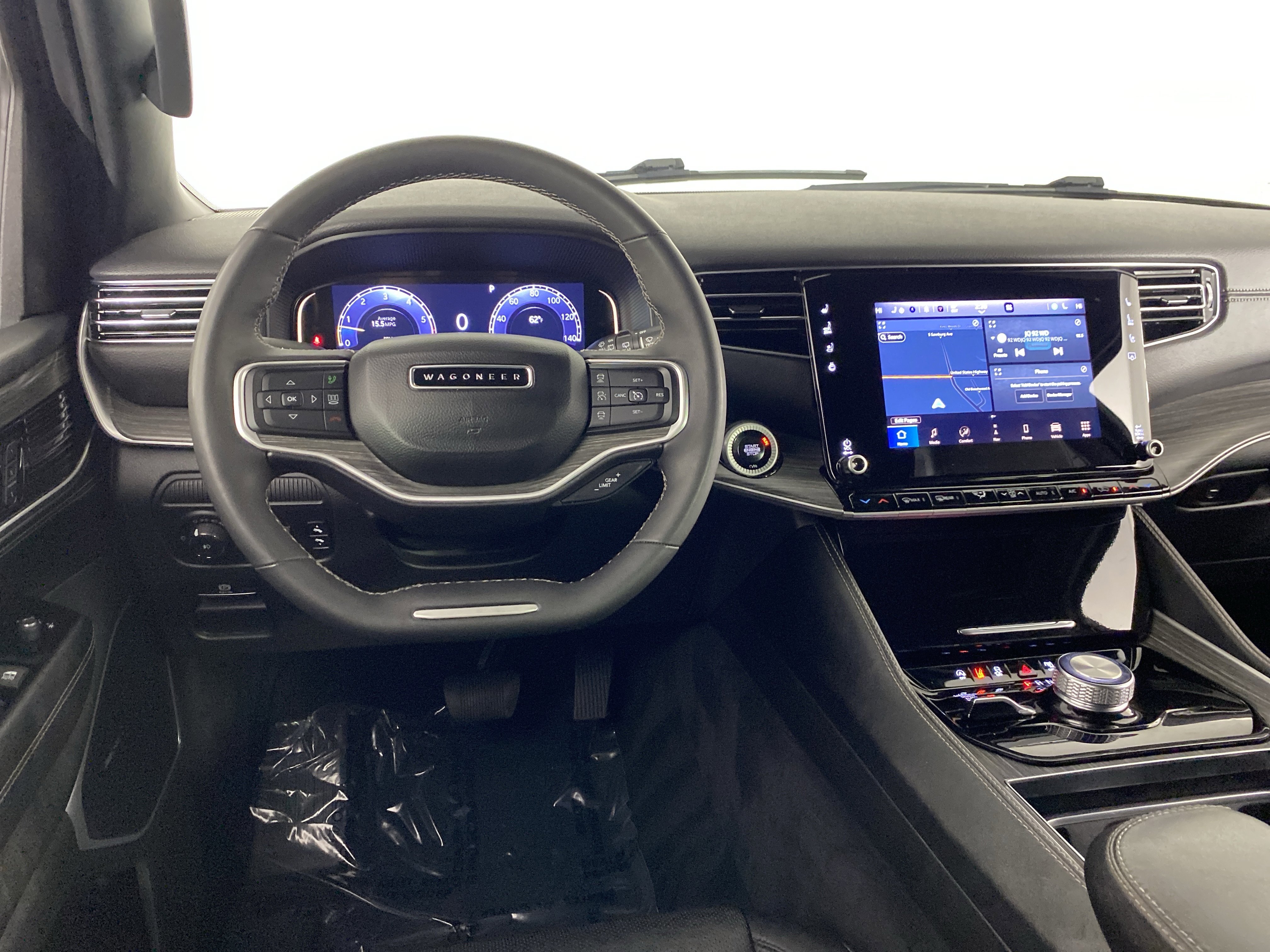 Used 2024 Jeep Wagoneer L Series II AWD/4WD image 19