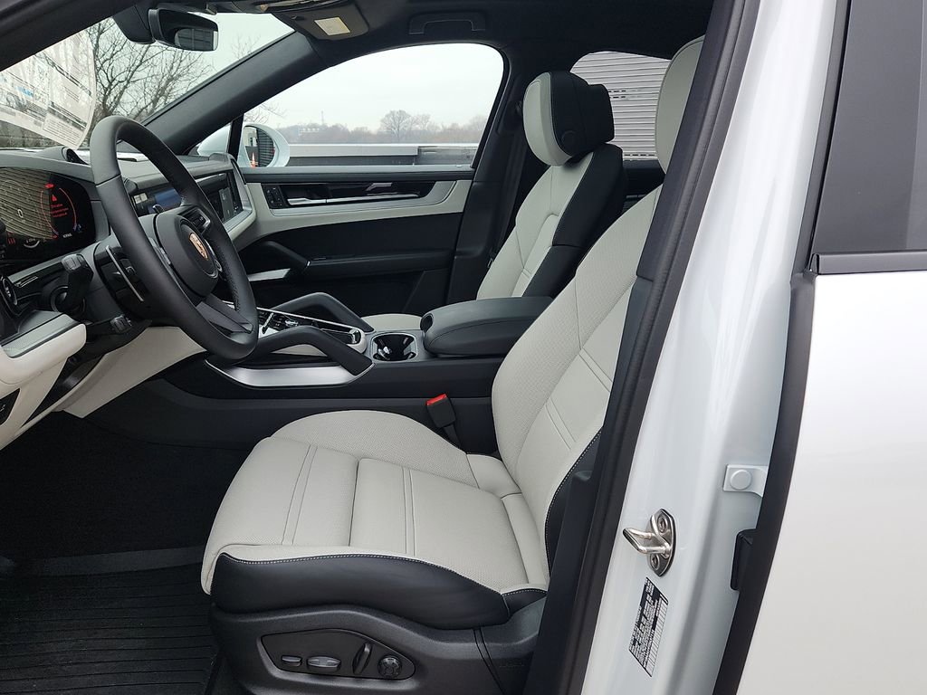 New 2026 Porsche Cayenne Coupe image 5