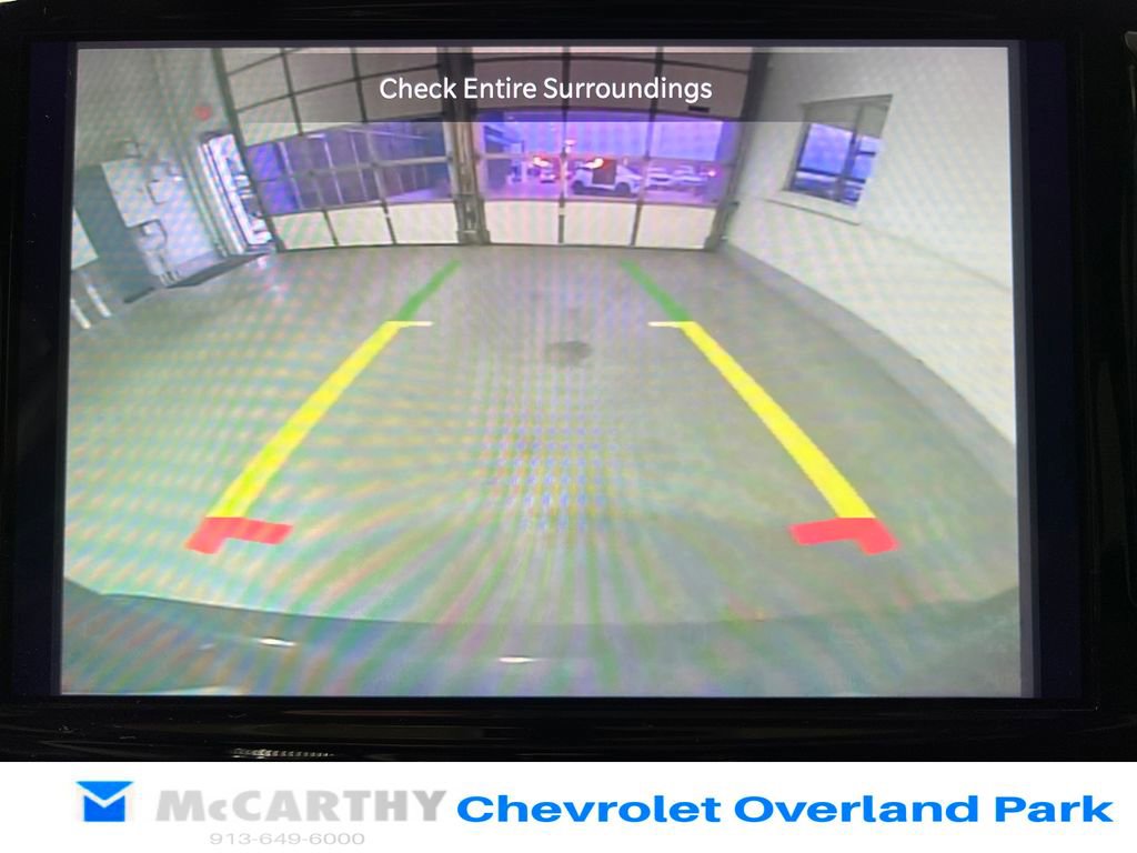 Used 2023 Chrysler Pacifica Limited image 23