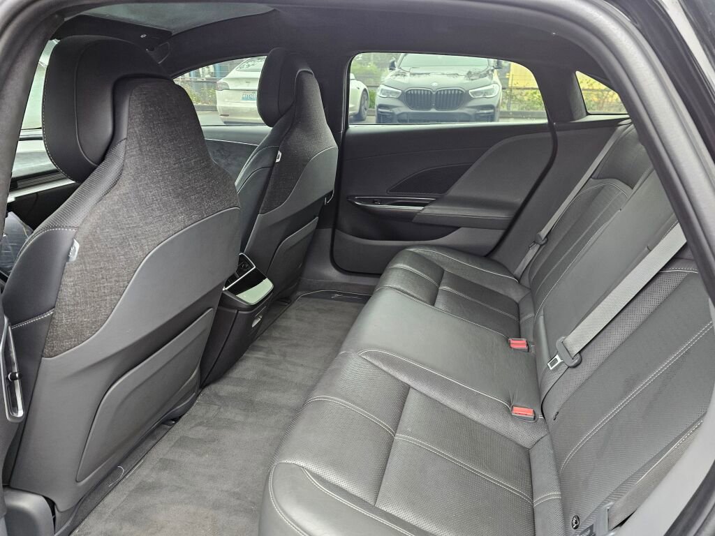 Used 2022 Lucid Air Grand Touring image 20