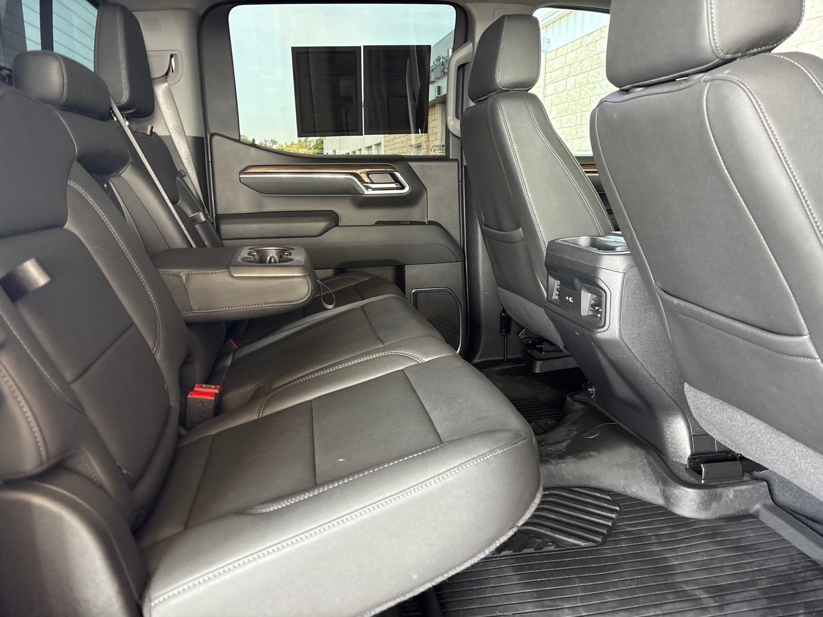 Used 2024 Chevrolet Silverado 1500 LT Trail Boss w/ Convenience Package II AWD/4WD image 17