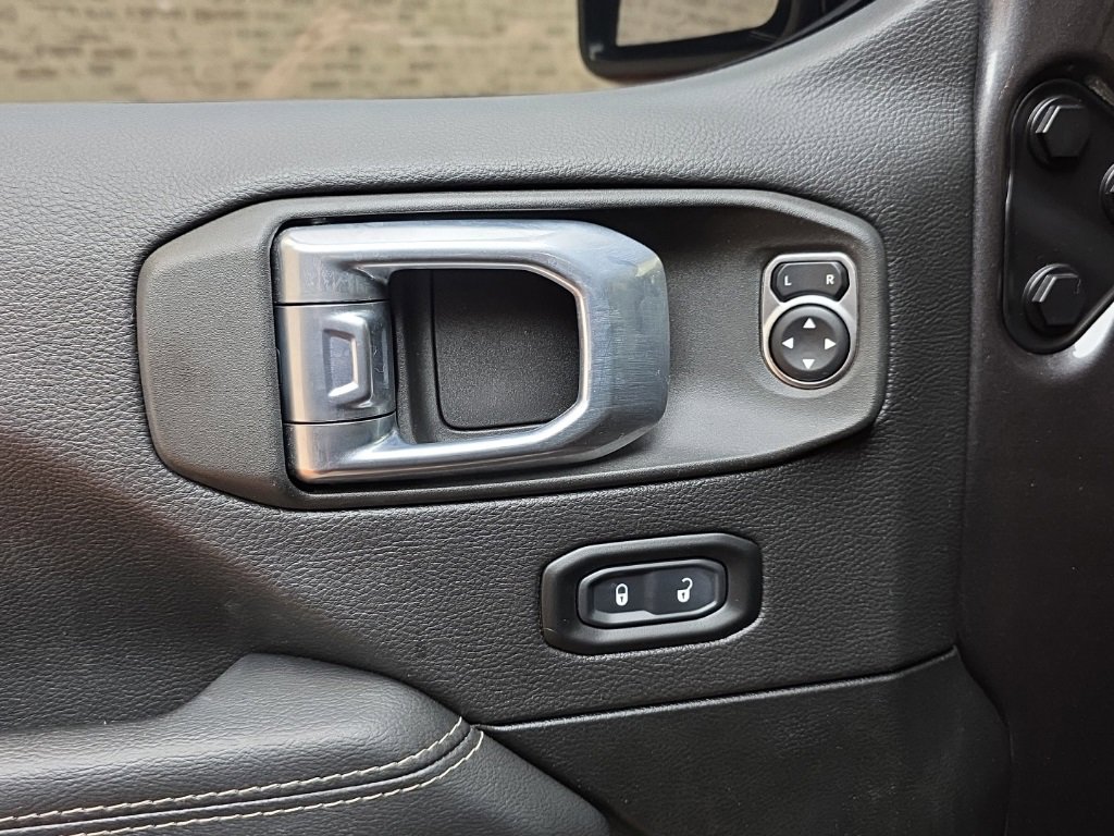 Used 2022 Jeep Wrangler Unlimited Sahara w/ Cold Weather Group image 37