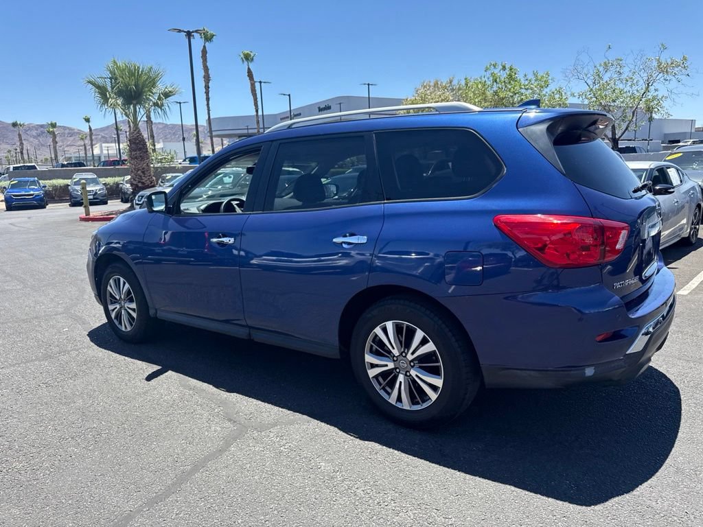 Used 2019 Nissan Pathfinder SL FWD image 15