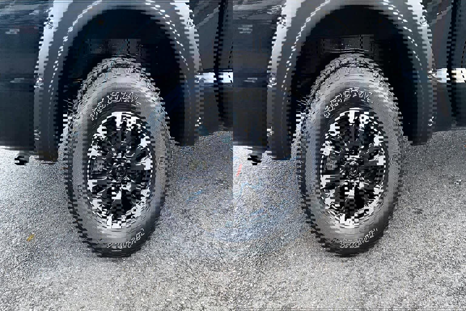 Used 2021 Nissan Titan PRO-4X w/ Pro-4x Convenience Package image 35