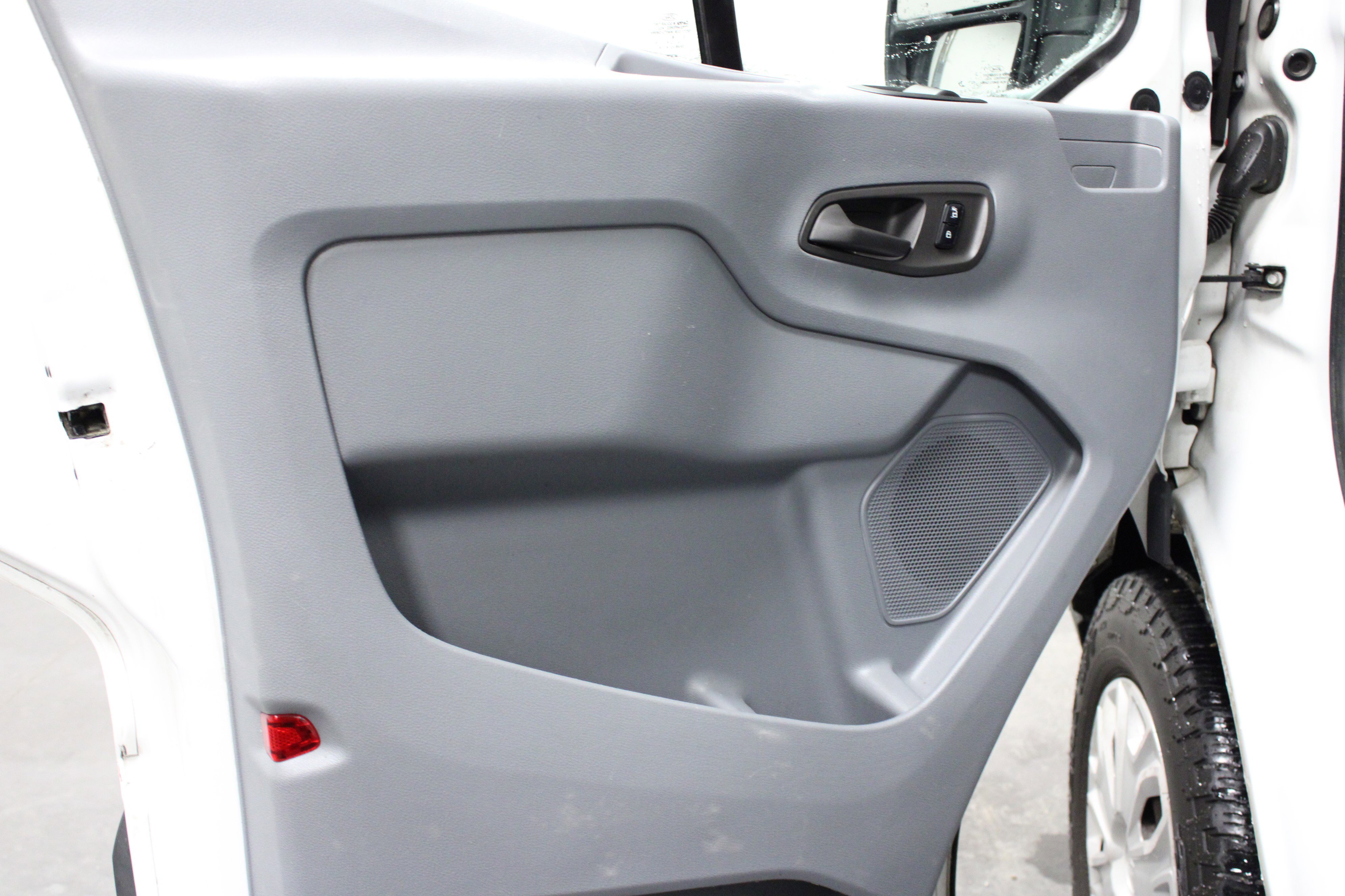 Used 2015 Ford Transit 250 130 Low Roof w/ Exterior Upgrade Package image 11