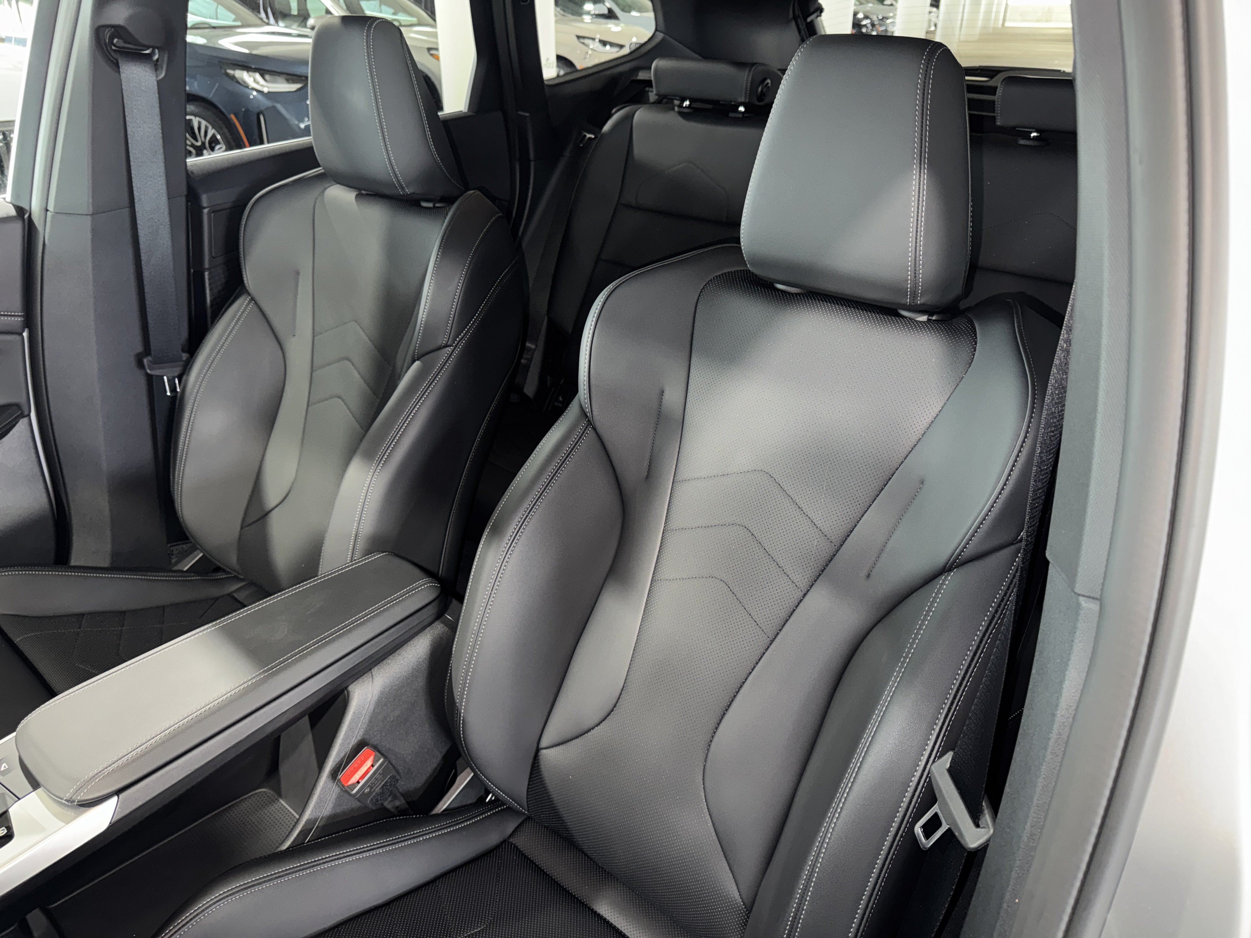 Certified 2025 BMW X1 xDrive28i AWD/4WD image 33