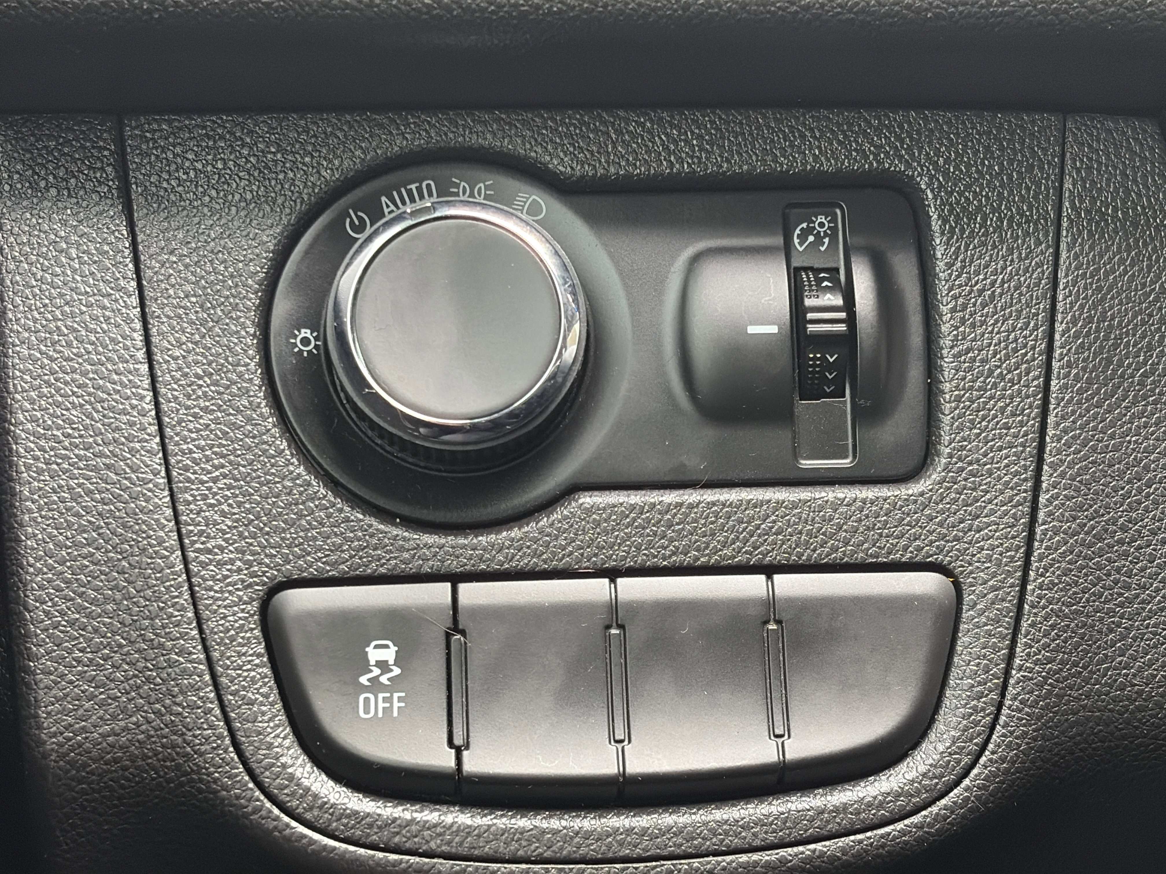 Used 2020 Chevrolet Spark LS FWD image 17