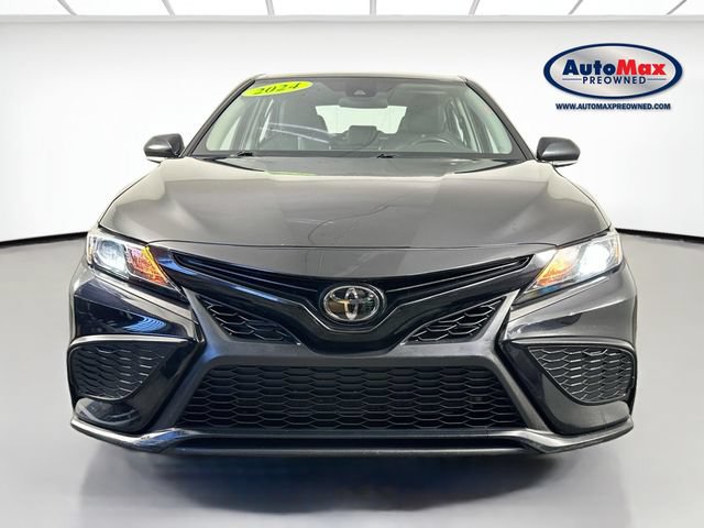 Used 2024 Toyota Camry SE FWD image 6