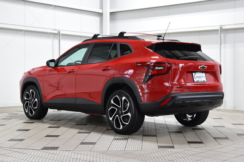 New 2026 Chevrolet Trax RS w/ Sunroof Package FWD image 6
