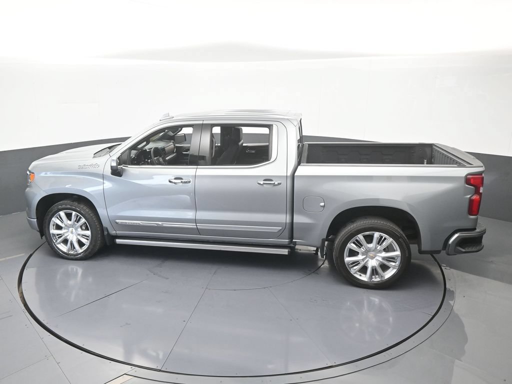Used 2024 Chevrolet Silverado 1500 High Country w/ Technology Package AWD/4WD image 59