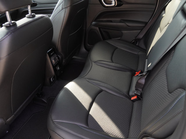 New 2026 Jeep Compass Latitude AWD/4WD image 14