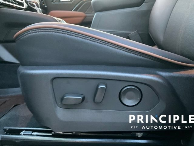 Used 2025 GMC Canyon AT4 AWD/4WD image 16
