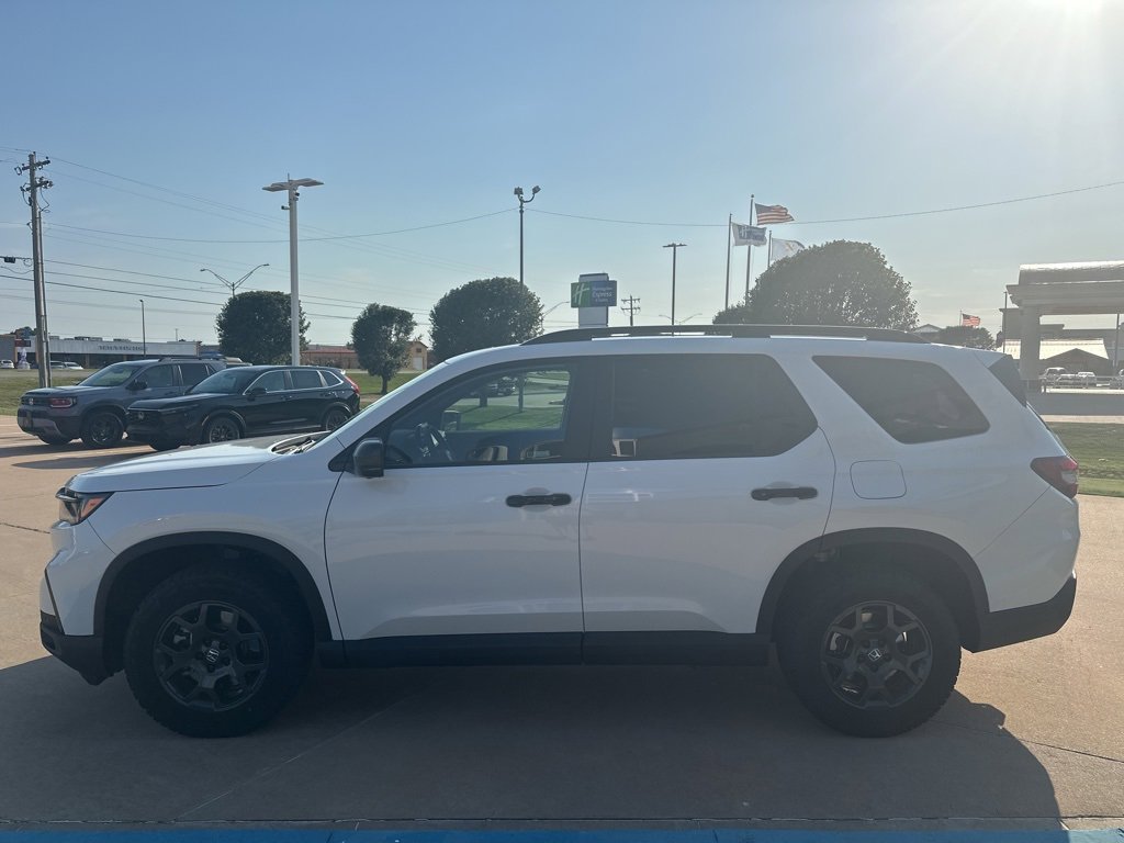 New 2025 Honda Pilot TrailSport image 5