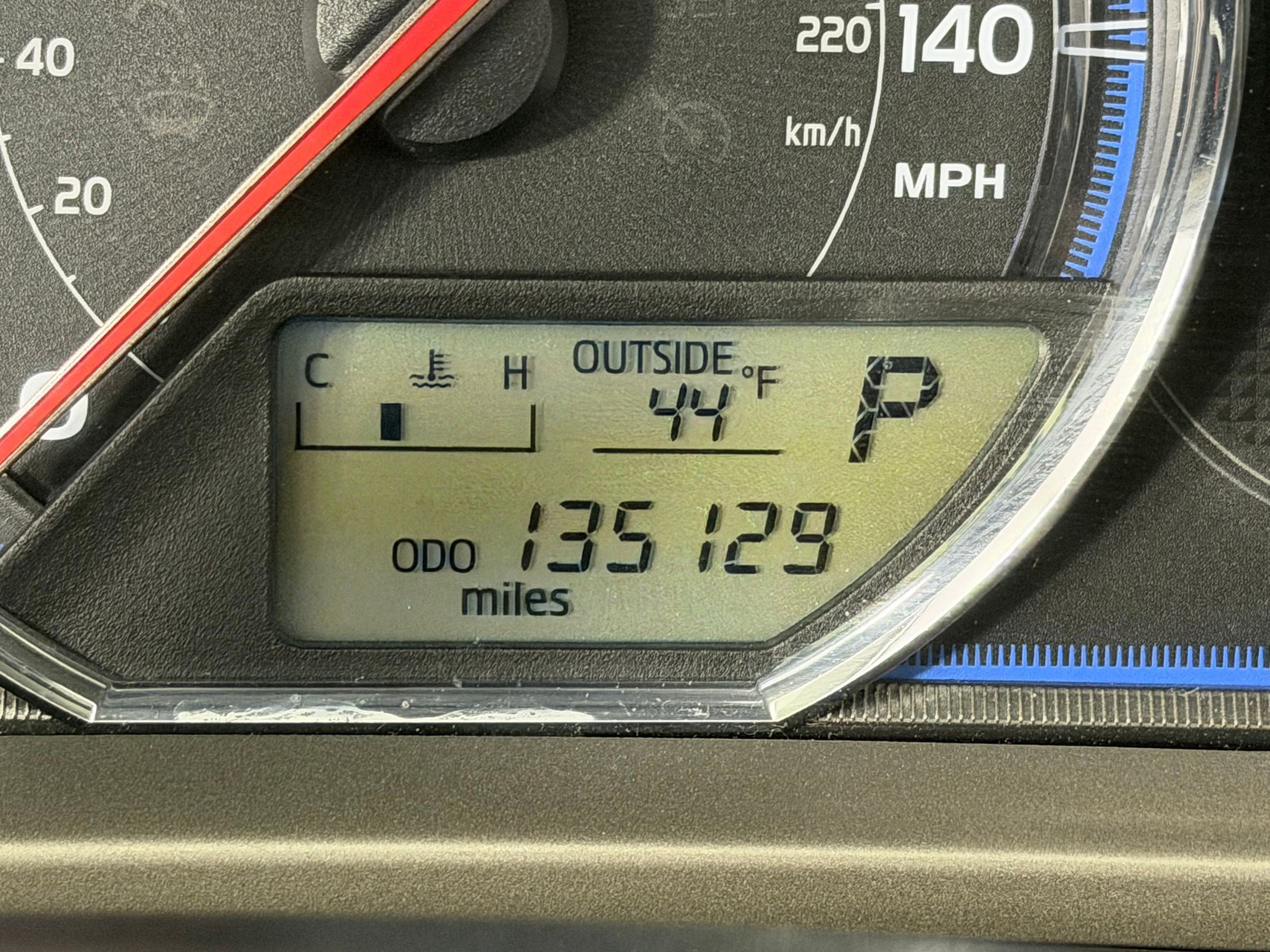 Used 2014 Toyota RAV4 Limited image 18