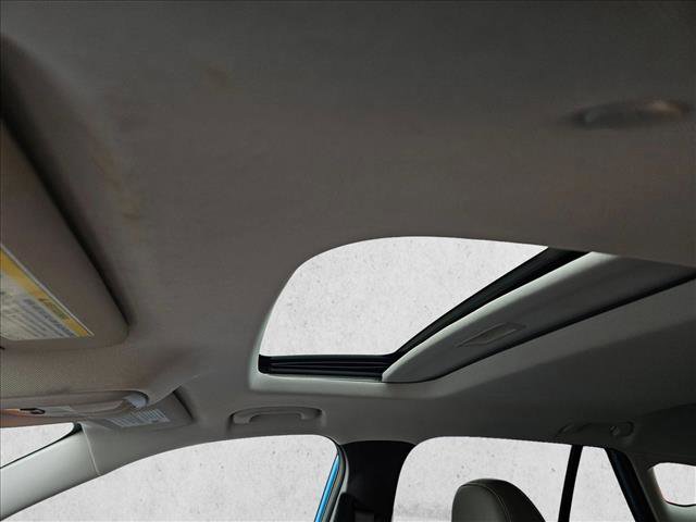 Used 2025 Chevrolet Trax ACTIV w/ Sunroof Package image 16