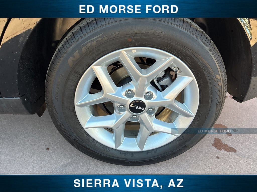 Certified 2025 Kia Soul LX FWD image 35