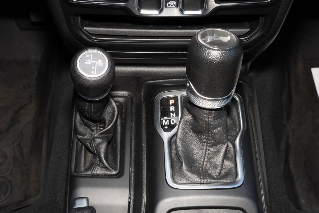 Used 2023 Jeep Wrangler Unlimited w/ Cold Weather Group AWD/4WD image 23